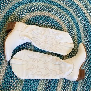 White Embroidered Western Cowboy Boots for Women Knee High Cowgirl boots. Fake
